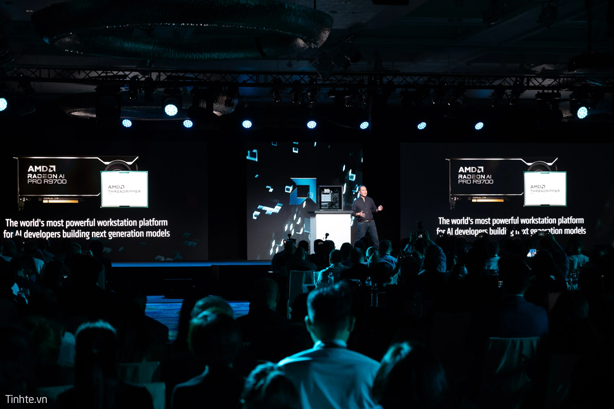 [Computex 2025] AMD keynote: ra mắt Radeon 9060 XT, Radeon AI PRO R9700, Ryzen 9 9955HX3D