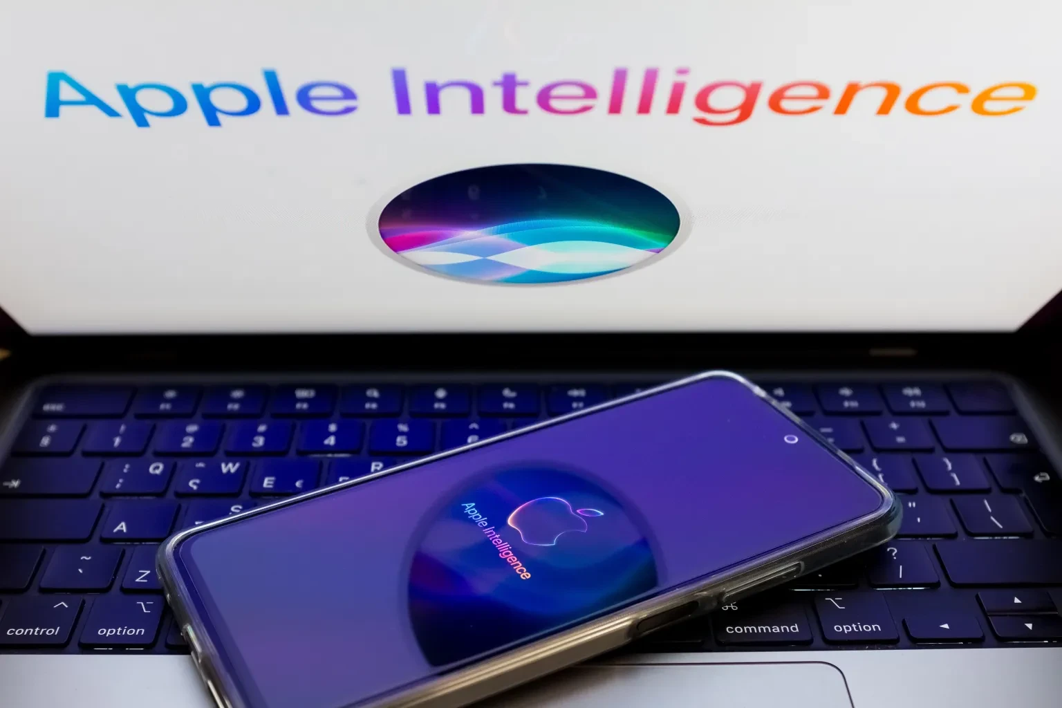 Apple miêu tả chi tiết cách họ cải thiện model AI bằng dữ liệu riêng tư của người dùng