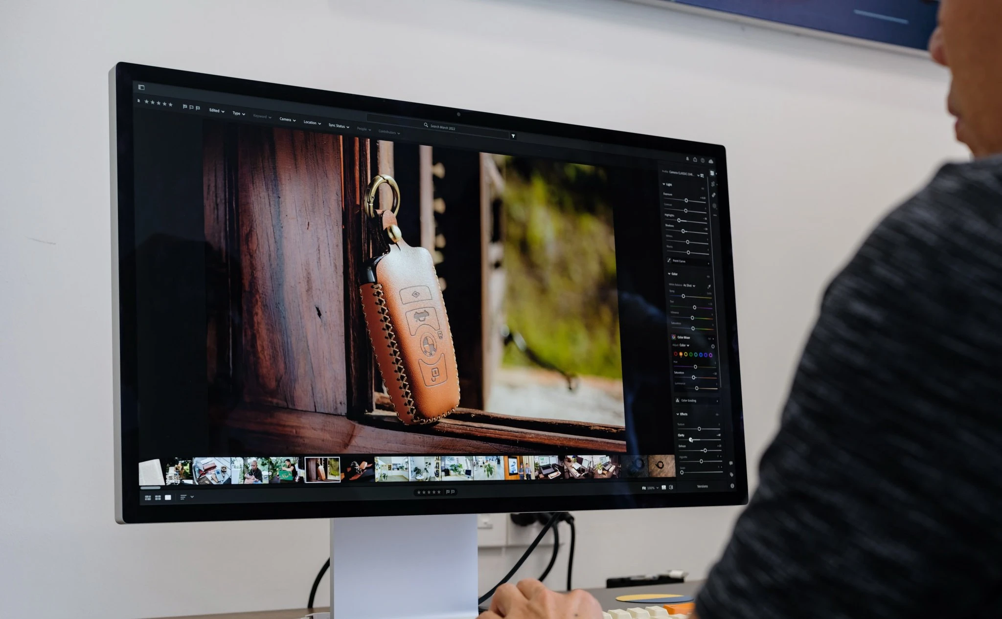 Apple được cho là đang phát triển màn hình mini-LED 27 inch, dự kiến ra mắt cuối 2025 hoặc 2026