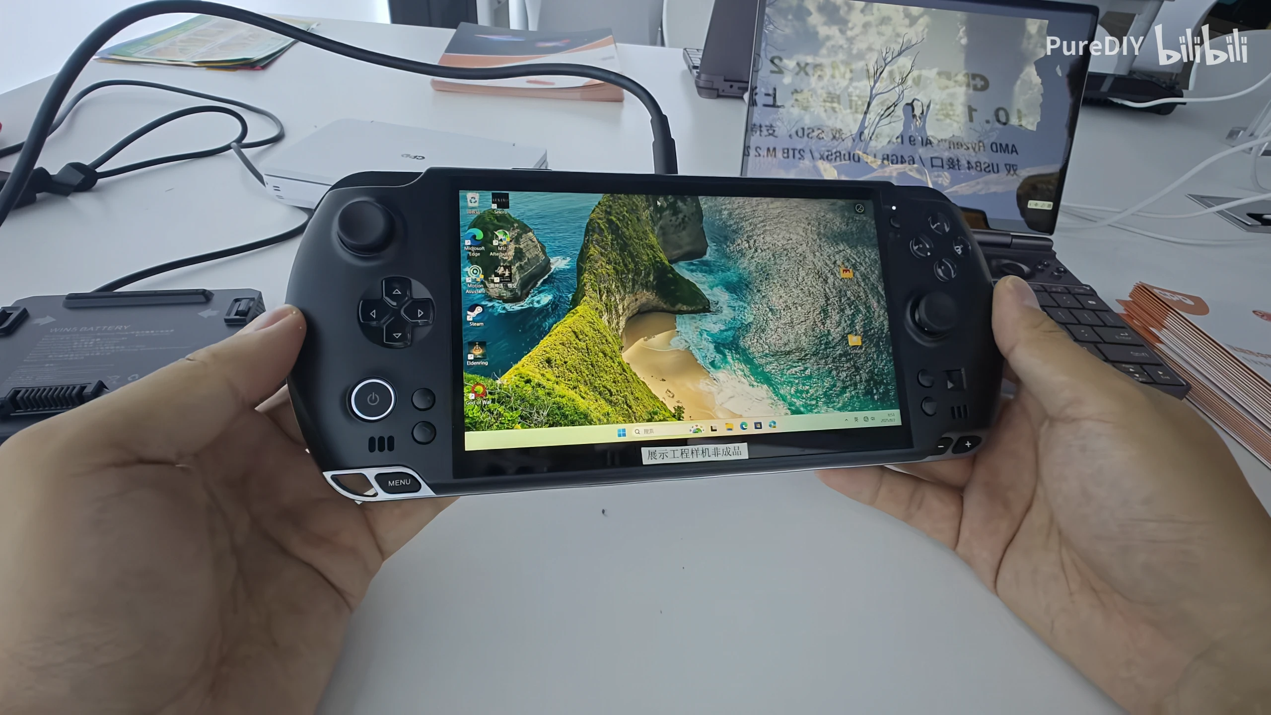 GPD Win 5 Handheld với AMD Lừa Ryzen AI Max+ 395 Đã thử nghiệm: 70W Peak Power, 80C Temps, Massive Power Bank & Dock, Gần hiệu suất đồ họa RTX 4060